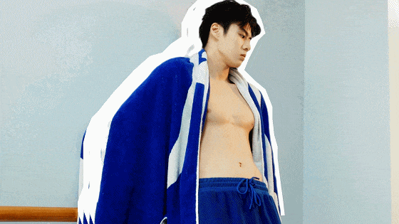 00 后游泳帅哥张翼祥露 CK 内裤边！191CM 的他帅过宁泽涛？