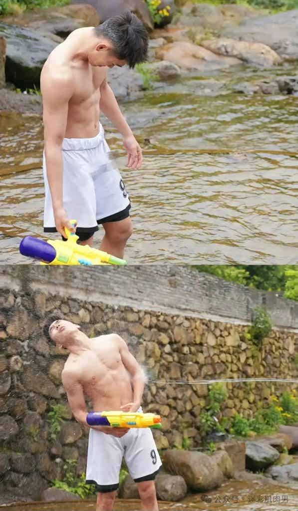 野外玩滑索穿运动裤的小哥太帅了,被他大实力吸引啦! 野外玩滑索穿运动裤的小哥太帅了,被他大实力吸引啦!