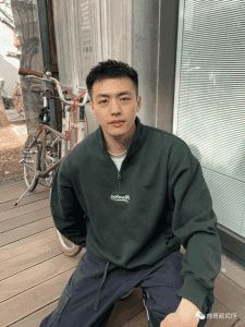 忽奶忽狼的小鲜肉！网友：圣诞礼物想要一打这样的 | 网红帅哥-潮男潮北