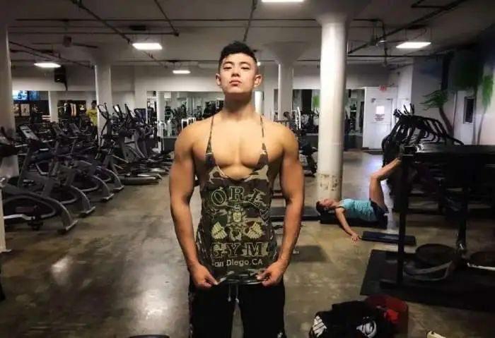 北京肌肉型男体育生