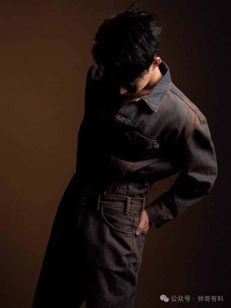 健身模特冠军与柔美舞者的跨界碰撞,完美组合 健身模特冠军与柔美舞者的跨界碰撞,完美组合