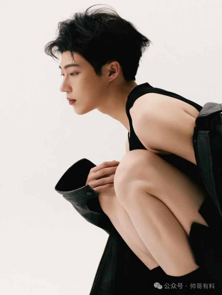 健身模特冠军与柔美舞者的跨界碰撞,完美组合 健身模特冠军与柔美舞者的跨界碰撞,完美组合