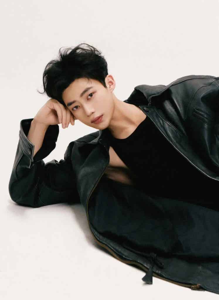 健身模特冠军与柔美舞者的跨界碰撞,完美组合 健身模特冠军与柔美舞者的跨界碰撞,完美组合