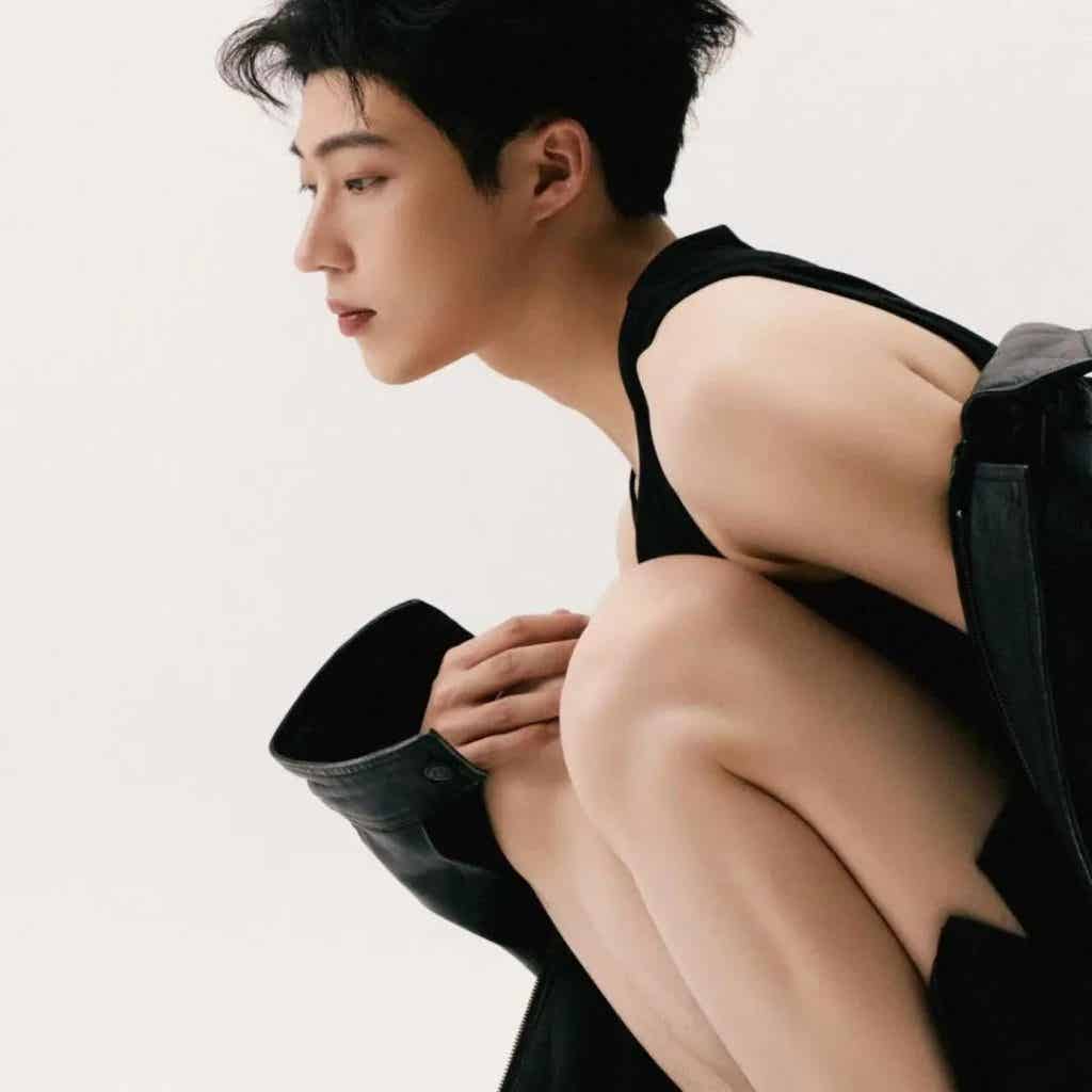 健身模特冠军与柔美舞者的跨界碰撞,完美组合 健身模特冠军与柔美舞者的跨界碰撞,完美组合