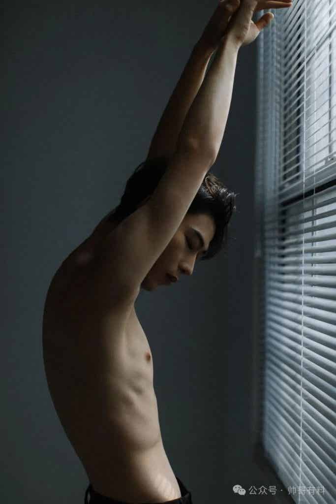 健身模特冠军与柔美舞者的跨界碰撞,完美组合 健身模特冠军与柔美舞者的跨界碰撞,完美组合