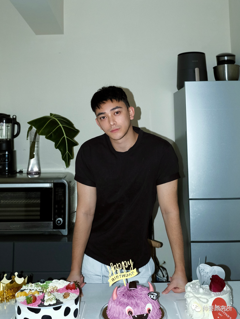 活捉花美男！没想到还是位男妈妈 | 网红帅哥