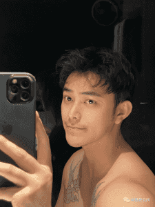 活捉花美男！没想到还是位男妈妈 | 网红帅哥-潮男潮北