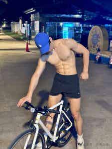 八块腹肌游泳体育生拍泳装大片，游泳帅哥都是男菩萨！-潮男潮北