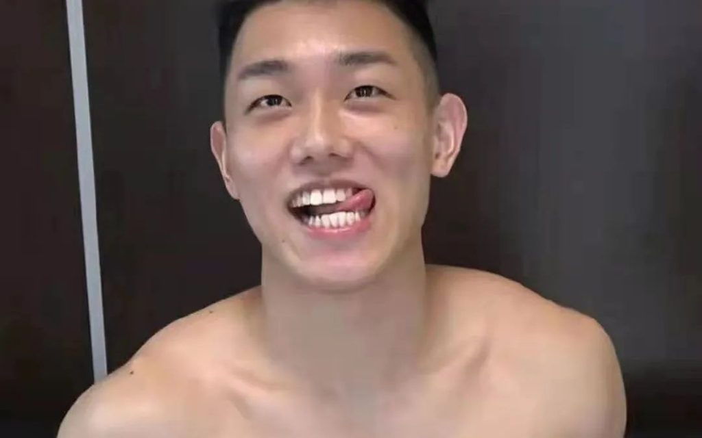 圈内男神宏翔消失后又复出,粉丝期待再出作品 圈内男神宏翔消失后又复出,粉丝期待再出作品