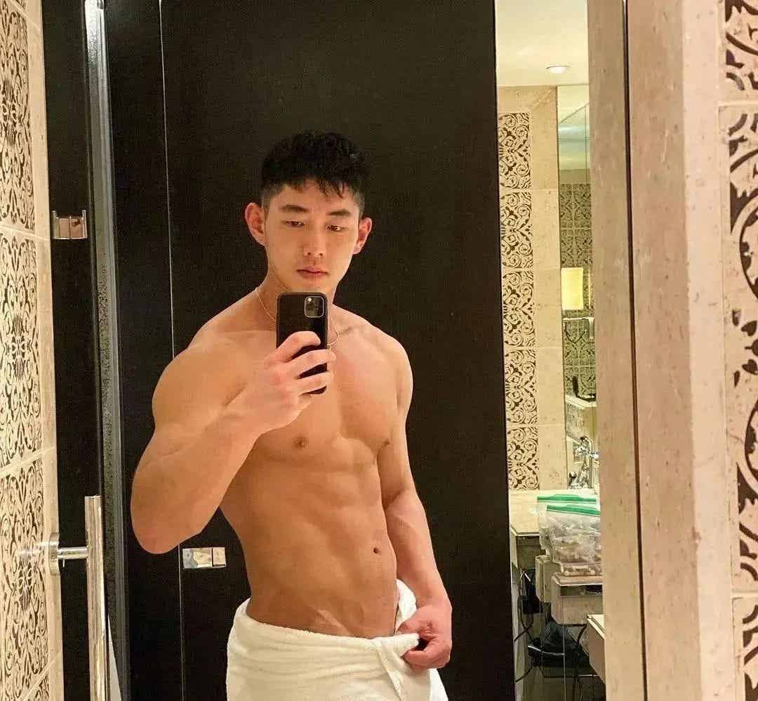 最帅的一对肌肉夫夫情侣，有新欢了！