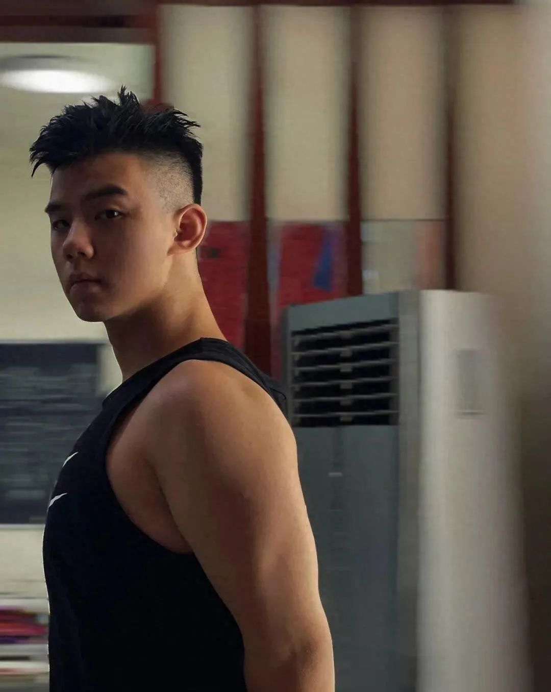 湖南肉壮型肌肉男，气质优零