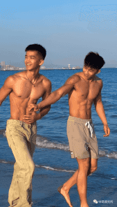 薄肌黑皮小乖，网友：老公好帅 | 肌肉体育生-潮男潮北