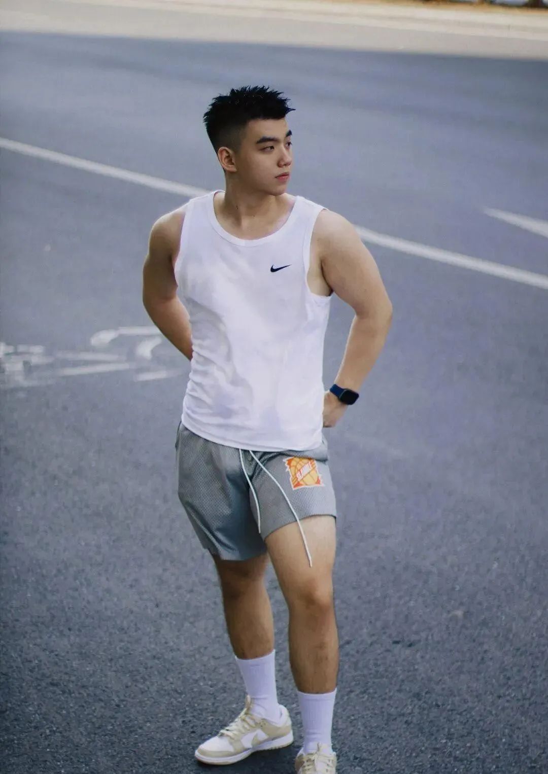 湖南肉壮型肌肉男，气质优零