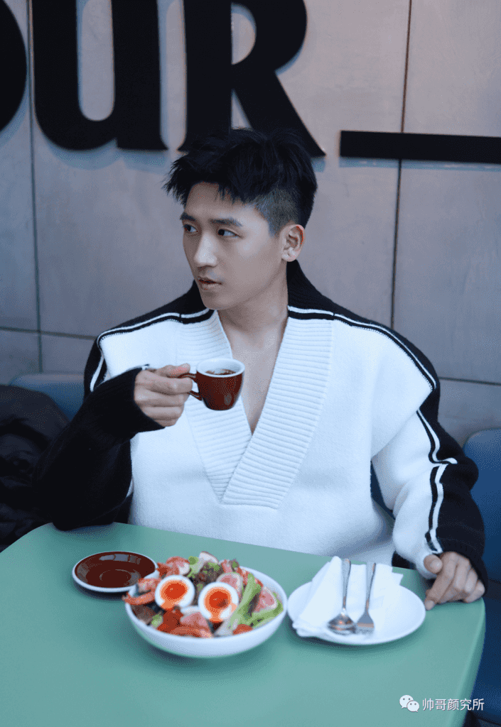 阳光可爱小奶狗!感觉嫩得掐出水 | 颜值帅哥 阳光可爱小奶狗!感觉嫩得掐出水 | 颜值帅哥