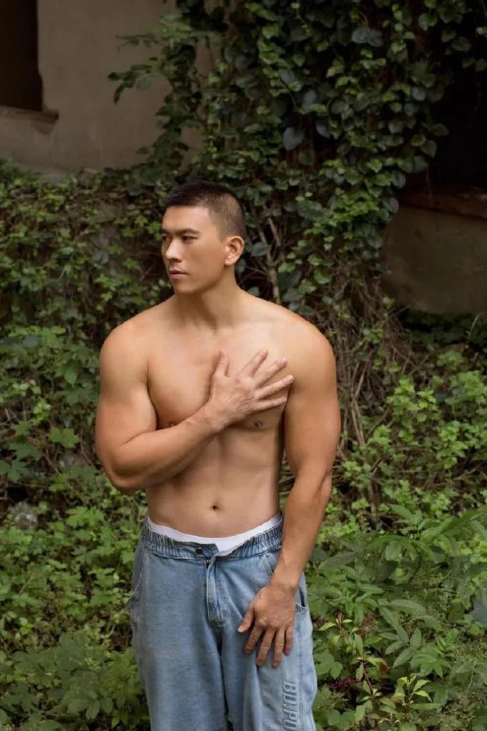 人夫感十足的重庆大叔,四十岁壮实男人你爱吗? 人夫感十足的重庆大叔,四十岁壮实男人你爱吗?