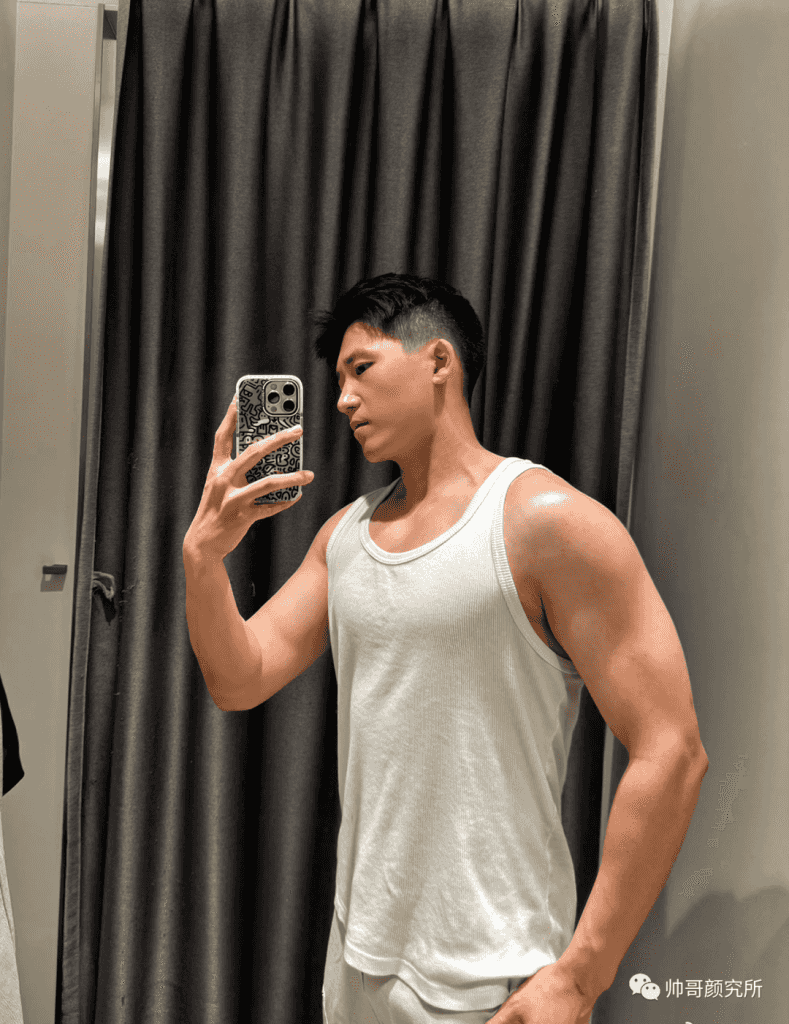 阳光可爱小奶狗!感觉嫩得掐出水 | 颜值帅哥 阳光可爱小奶狗!感觉嫩得掐出水 | 颜值帅哥