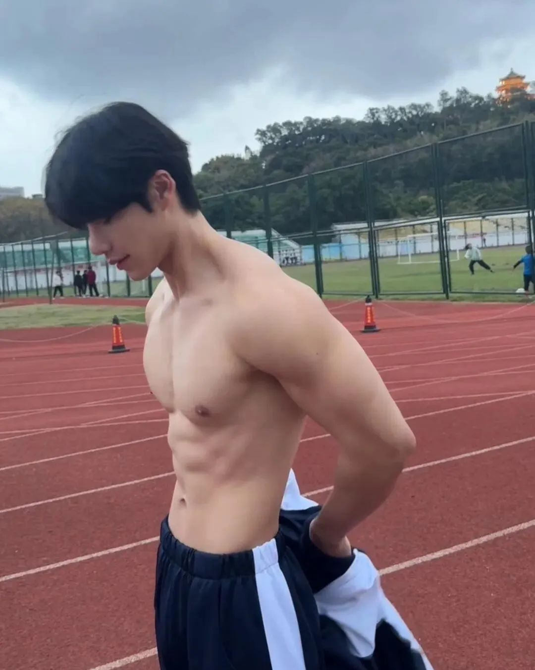 185cm 川渝猛男！双开门肌肉湿身诱惑，燃爆眼球