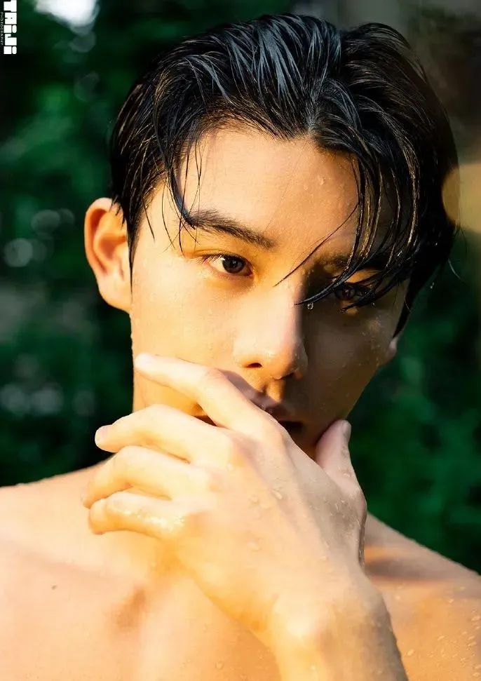 185cm 川渝猛男！双开门肌肉湿身诱惑，燃爆眼球