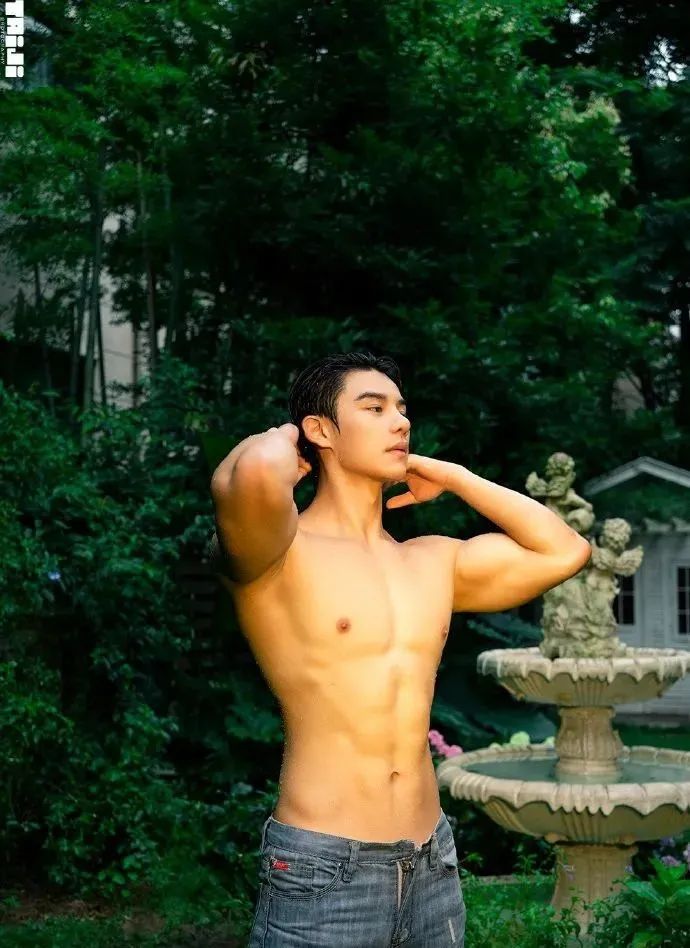 185cm 川渝猛男！双开门肌肉湿身诱惑，燃爆眼球