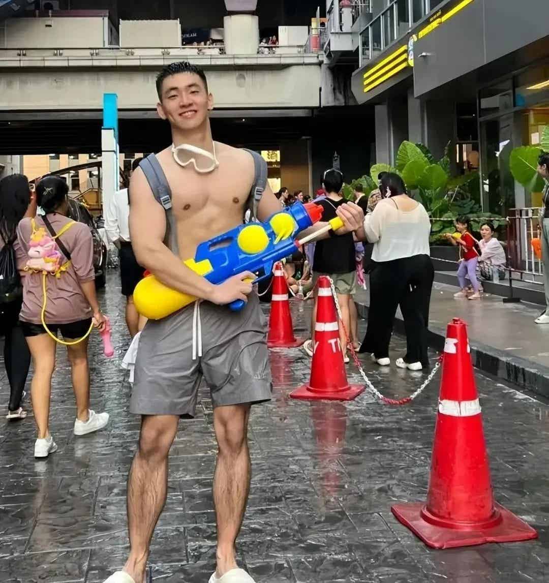 17 楼的长腿兵哥哥，很有实力啊