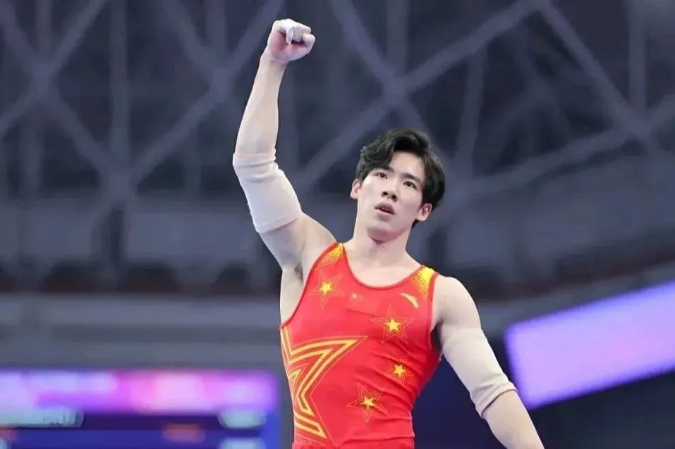 新体操男神，大秀引得网友震撼不已