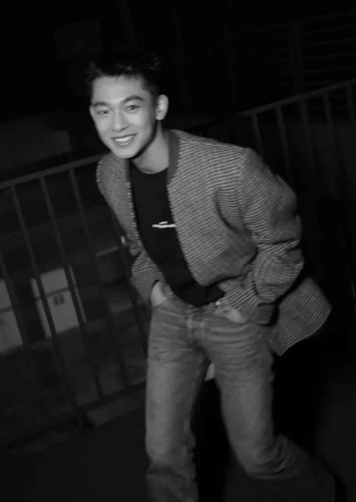 周迅疯 P 儿子性张力太强！寸头痞帅爷们谁不爱？