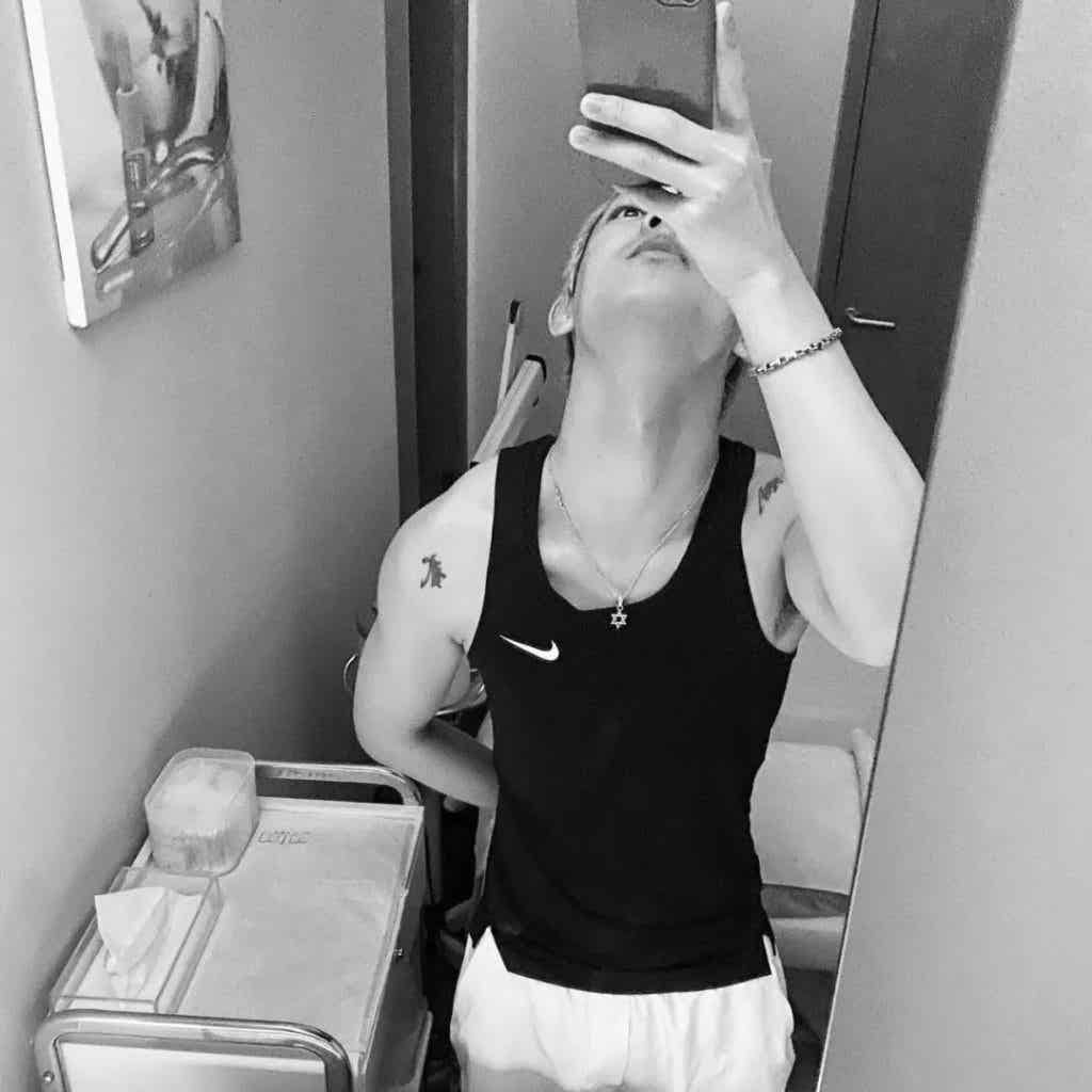 周迅疯 P 儿子性张力太强！寸头痞帅爷们谁不爱？