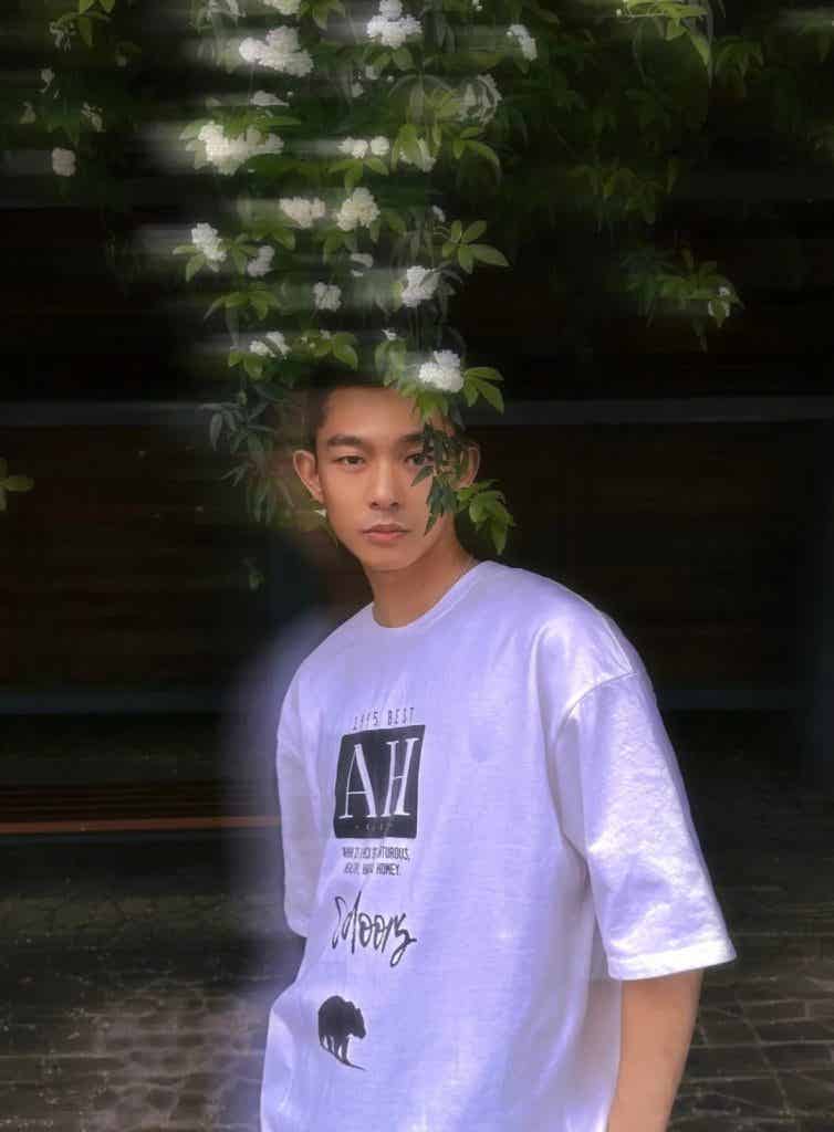 周迅疯 P 儿子性张力太强！寸头痞帅爷们谁不爱？