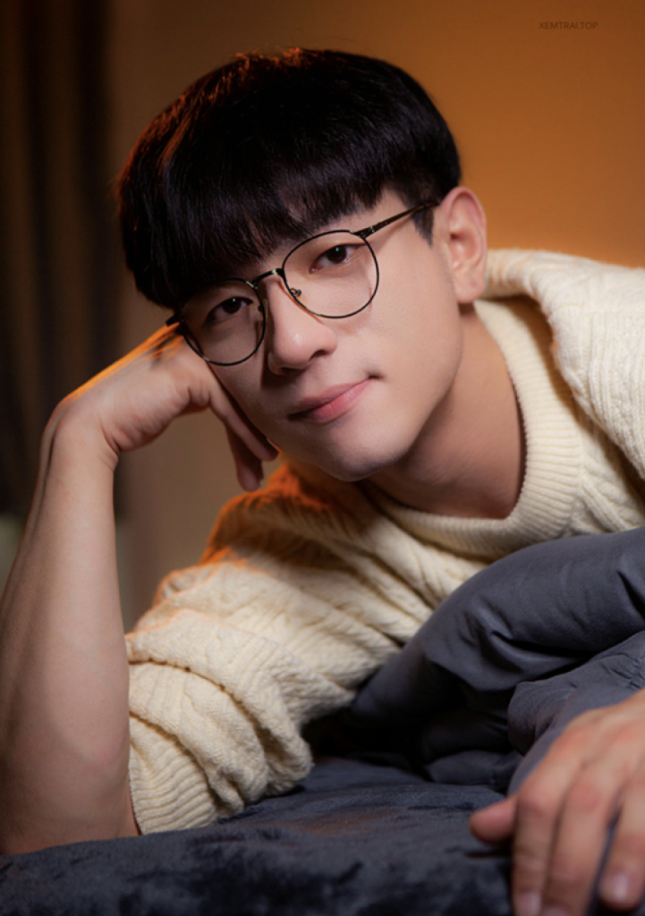 【靓仔图集】青春期间的放题派对 【靓仔图集】青春期间的放题派对