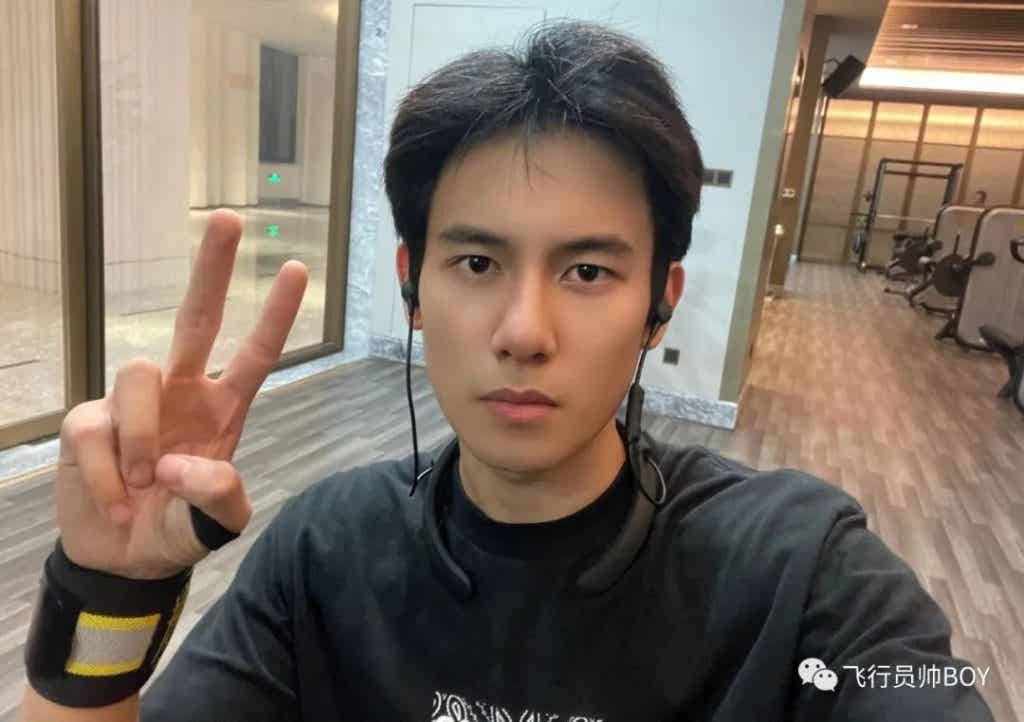 胡先煦新电影脱光光,跪着喊主人,乌尔善真会拍! 胡先煦新电影脱光光,跪着喊主人,乌尔善真会拍!