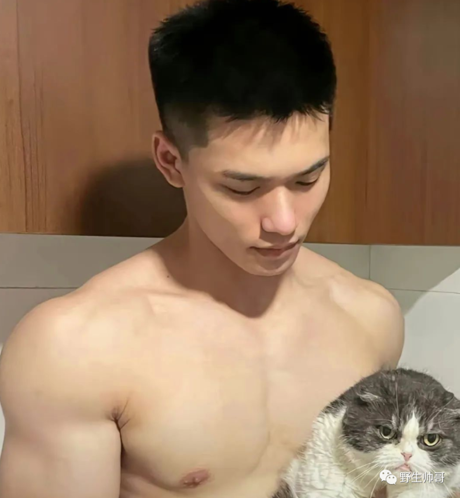 高个子大帅哥，找他当男友太幸福了