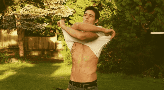 令人唏嘘!这个知名男模真的老了!穷困潦倒用 iPhone6?! 令人唏嘘!这个知名男模真的老了!穷困潦倒用 iPhone6?!