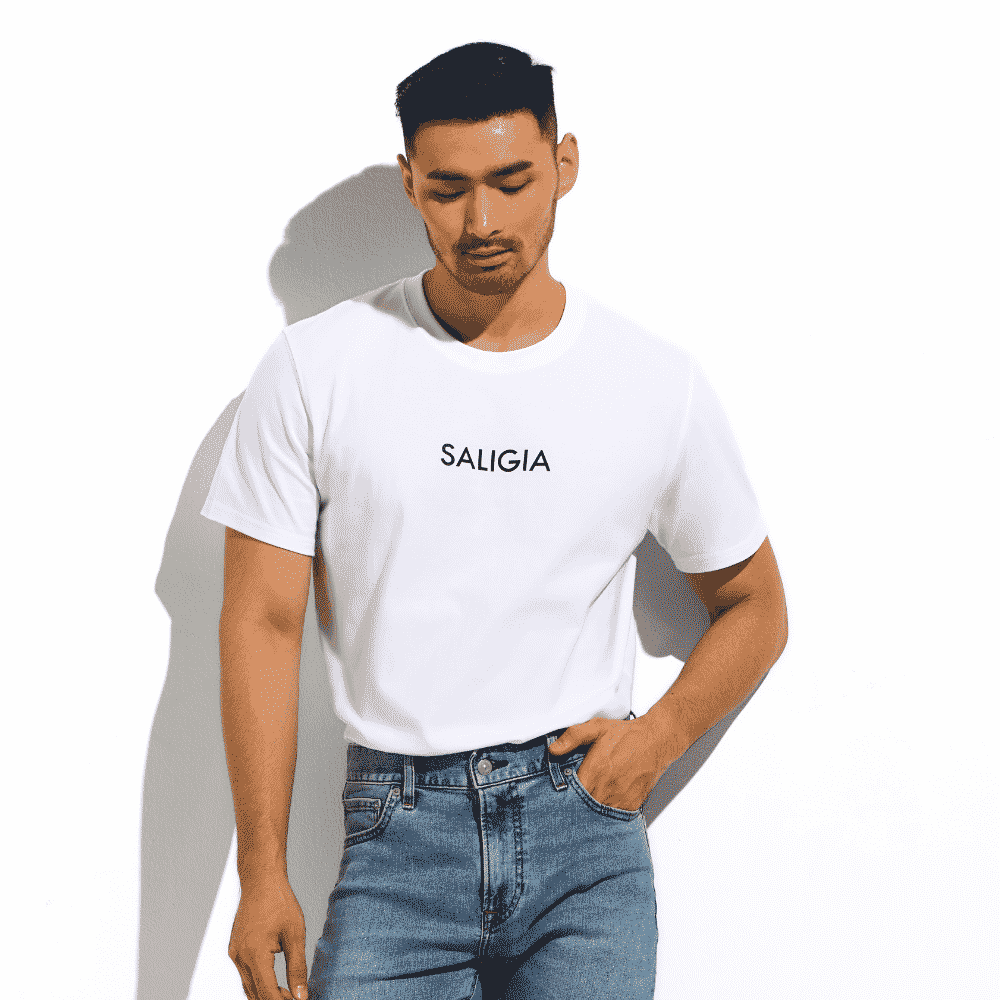 同一件 T 恤和内裤，21 位男生谁穿上会更胜一筹？