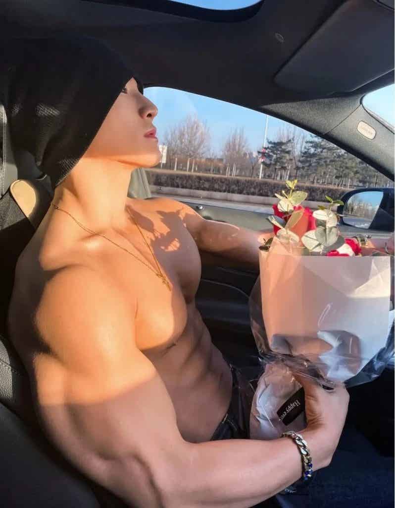 精瘦薄肌小哥哥，全面开启对你的诱惑！