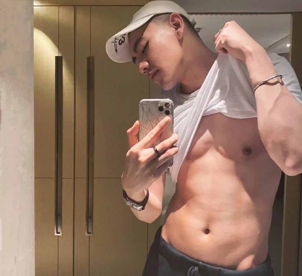 精瘦薄肌小哥哥，全面开启对你的诱惑！