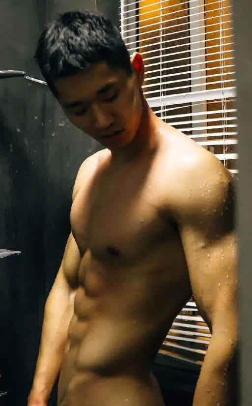 精瘦薄肌小哥哥，全面开启对你的诱惑！