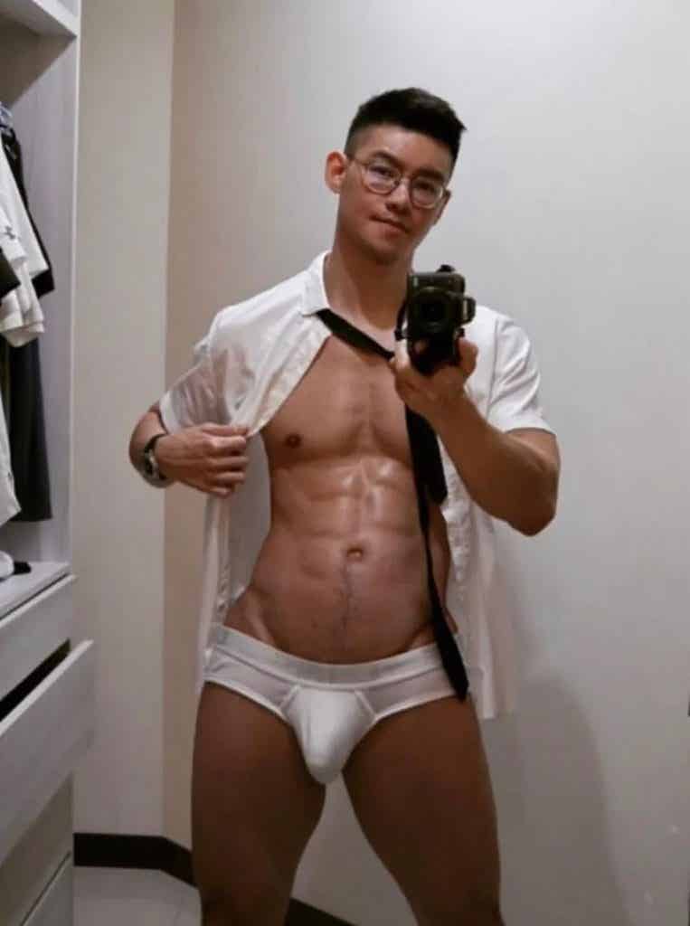 精瘦薄肌小哥哥，全面开启对你的诱惑！