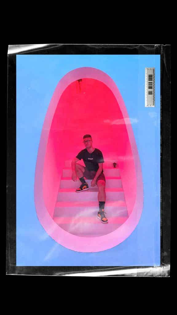 同一件 T 恤和内裤，21 位男生谁穿上会更胜一筹？