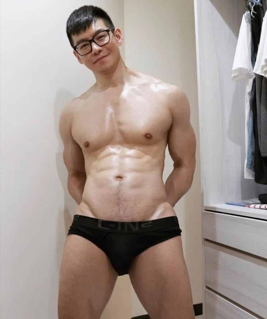 精瘦薄肌小哥哥，全面开启对你的诱惑！