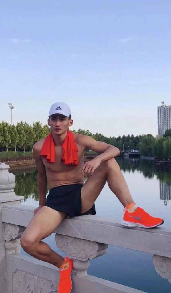 精瘦薄肌小哥哥，全面开启对你的诱惑！