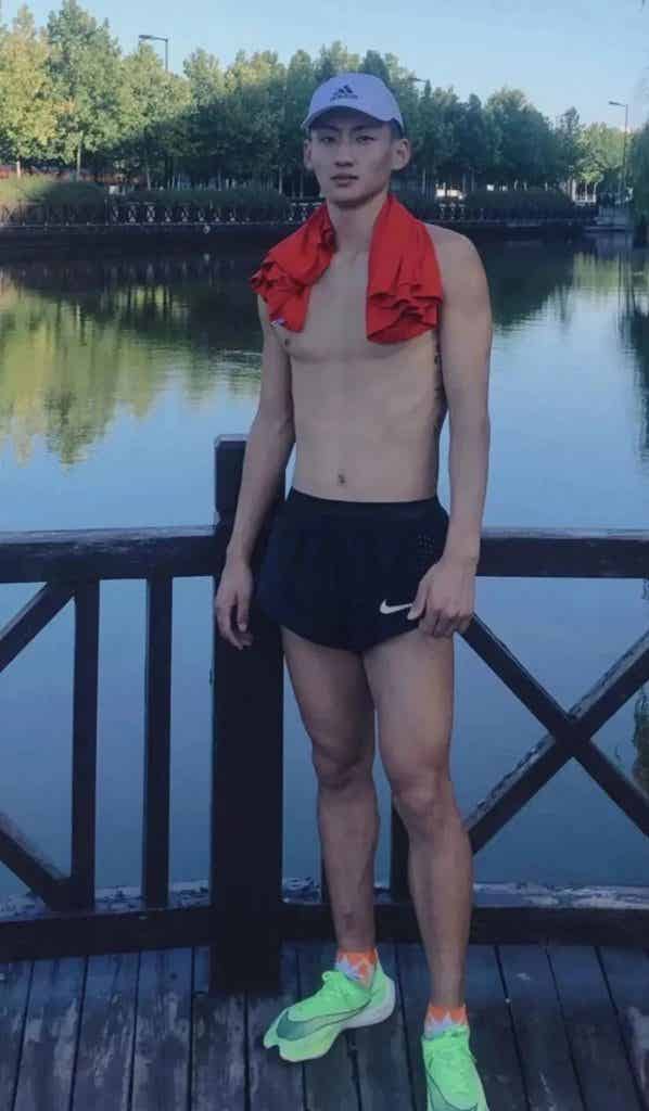 精瘦薄肌小哥哥，全面开启对你的诱惑！