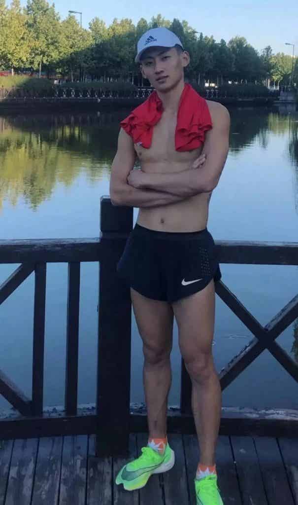 精瘦薄肌小哥哥，全面开启对你的诱惑！