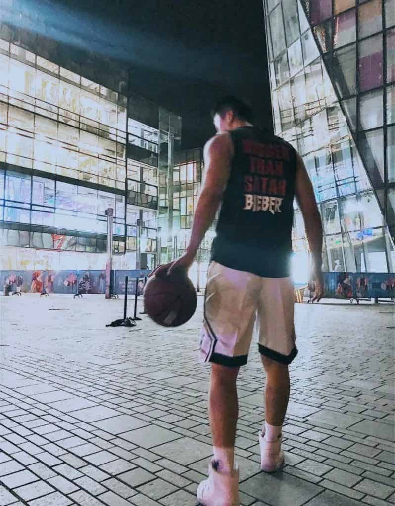 精瘦薄肌小哥哥，全面开启对你的诱惑！