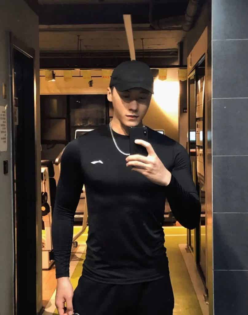 精瘦薄肌小哥哥，全面开启对你的诱惑！