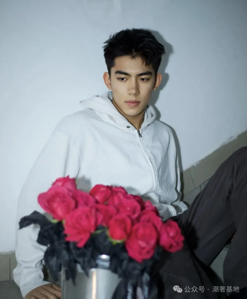 00 后黑皮体育生长腿 191CM 大弟弟