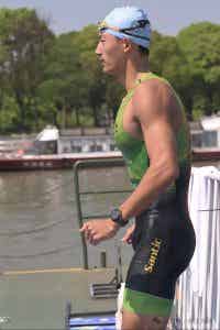 穿紧身裤参加跑步的体育生脱啦，大鼻子太太顶了！-潮男潮北