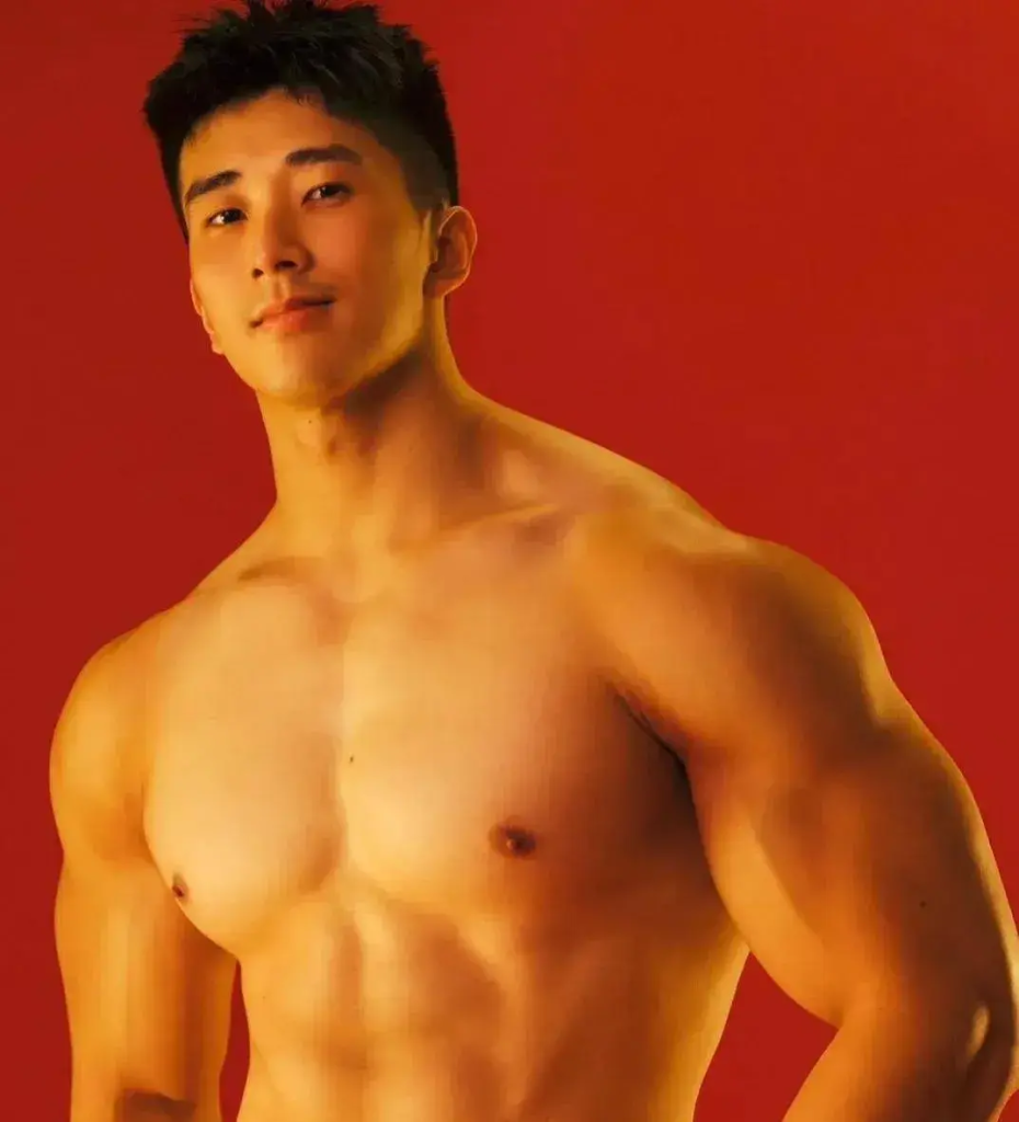 大大大实力 26 肌肉私教，手臂肌肉撑爆衫了