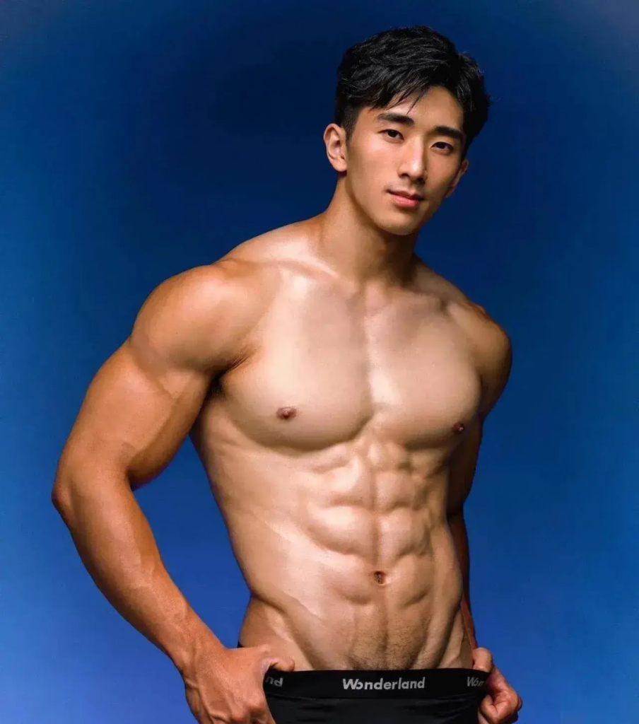 大大大实力 26 肌肉私教，手臂肌肉撑爆衫了