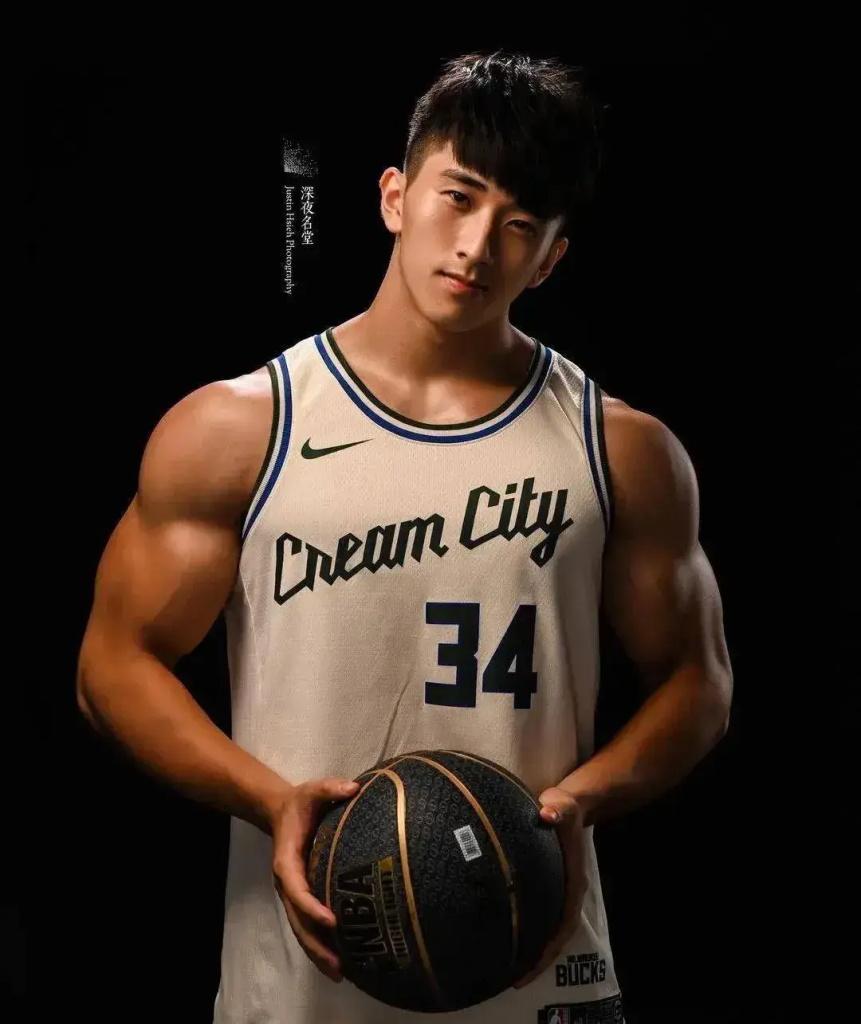 大大大实力 26 肌肉私教，手臂肌肉撑爆衫了