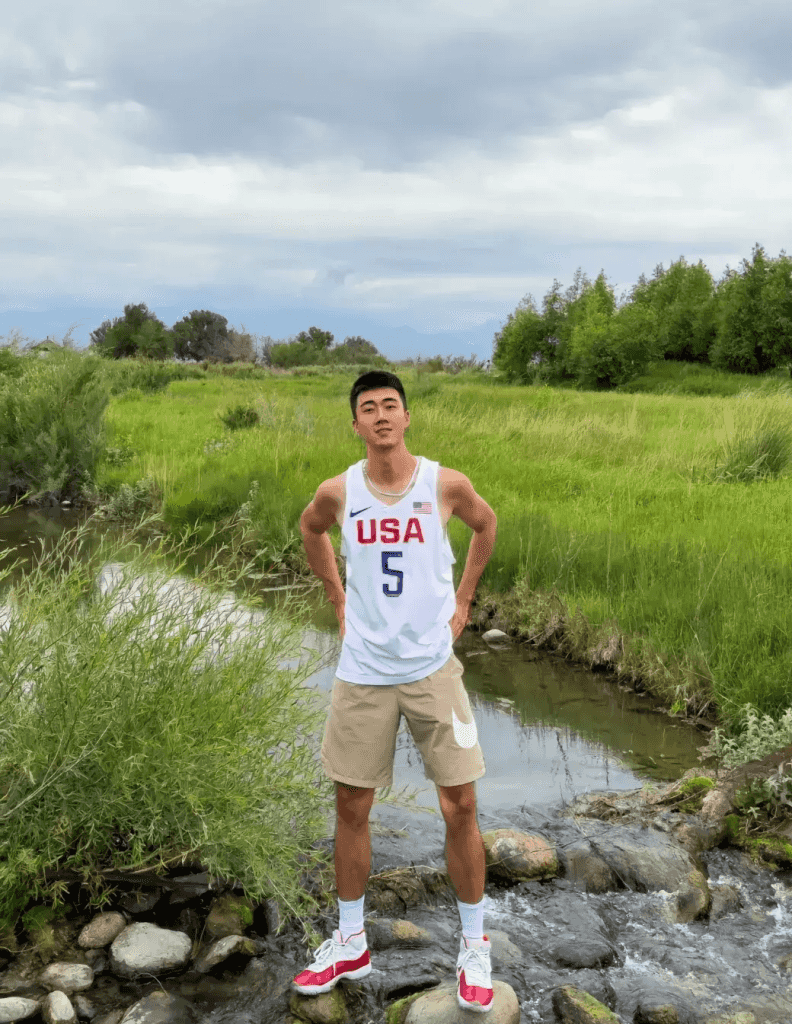 大长腿 192 浓毛体育生，直播白袜性感又迷人